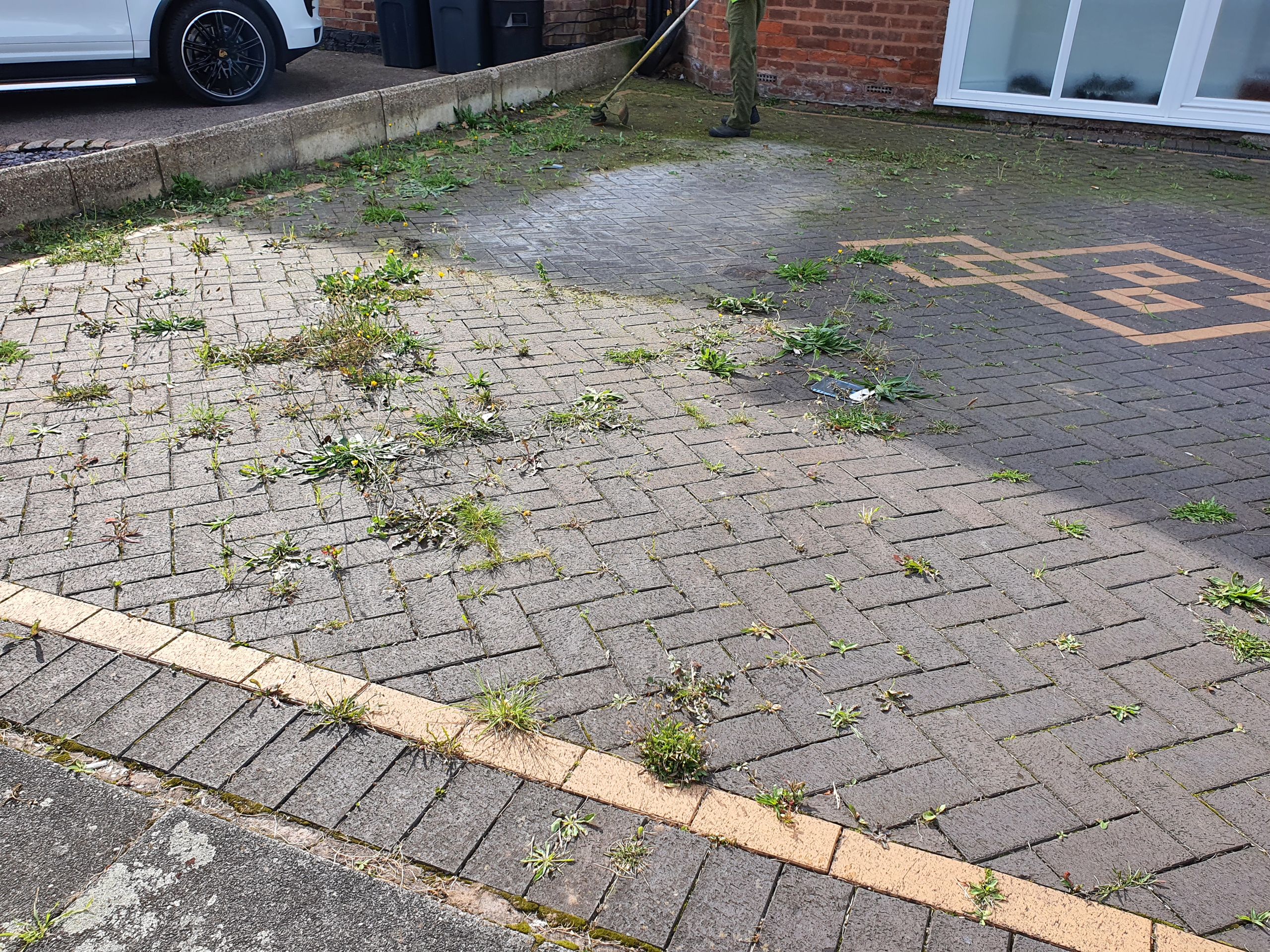 Block Paving Cleaning in the West Midlands Jet Wash Drives Midlands